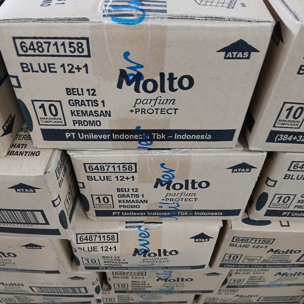 Molto Pelembut dan Pewangi Pakaian 500an | 1Dus (32 Renceng)