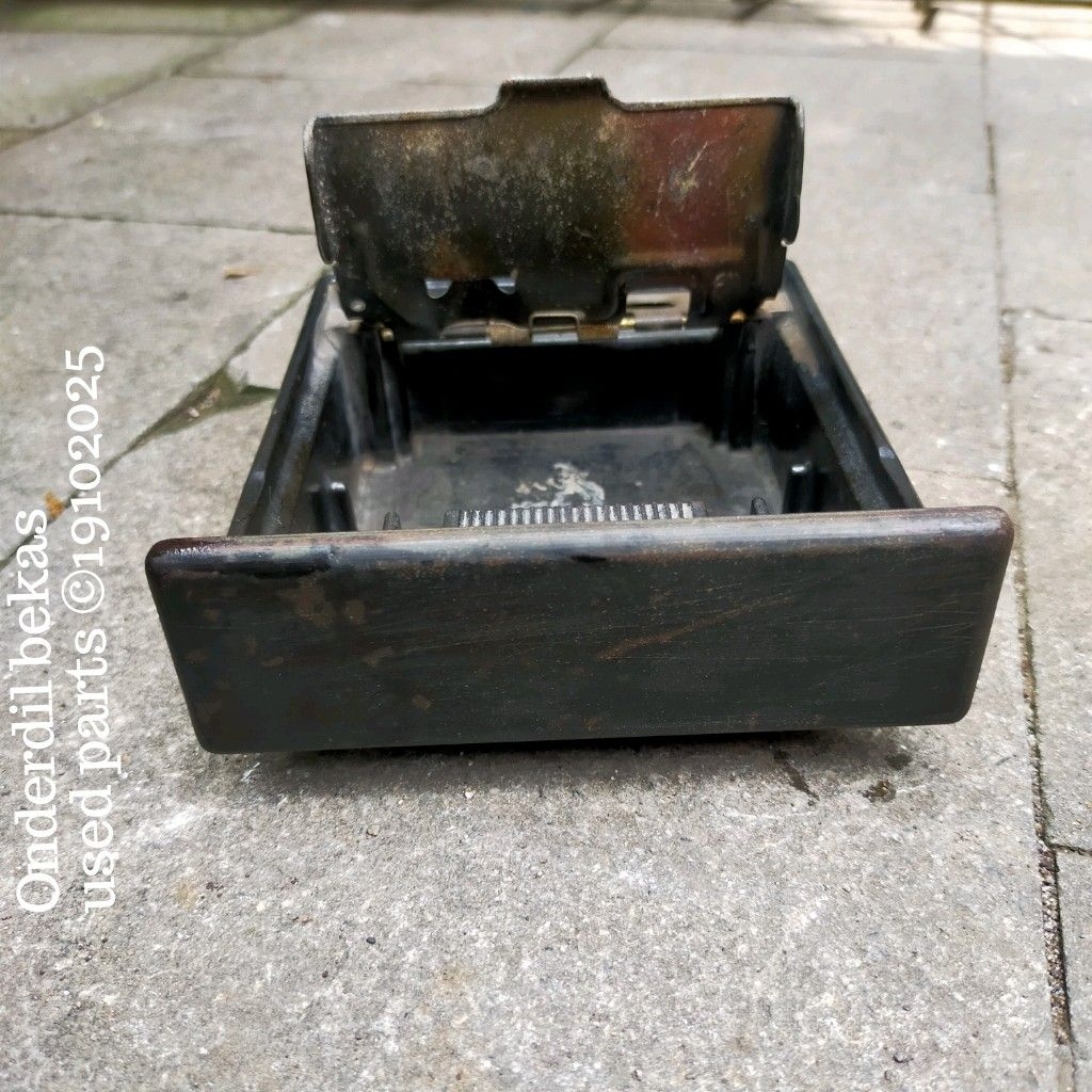 asbak dashboard Toyota kijang grand 1995