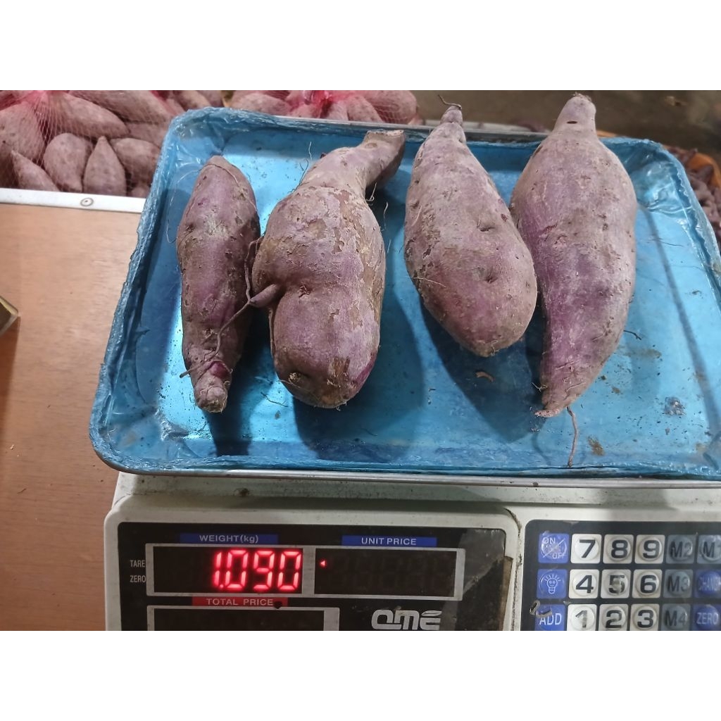 Ubi ungu mentah 1 kg / Ubi ungu mentah manis 1 kg