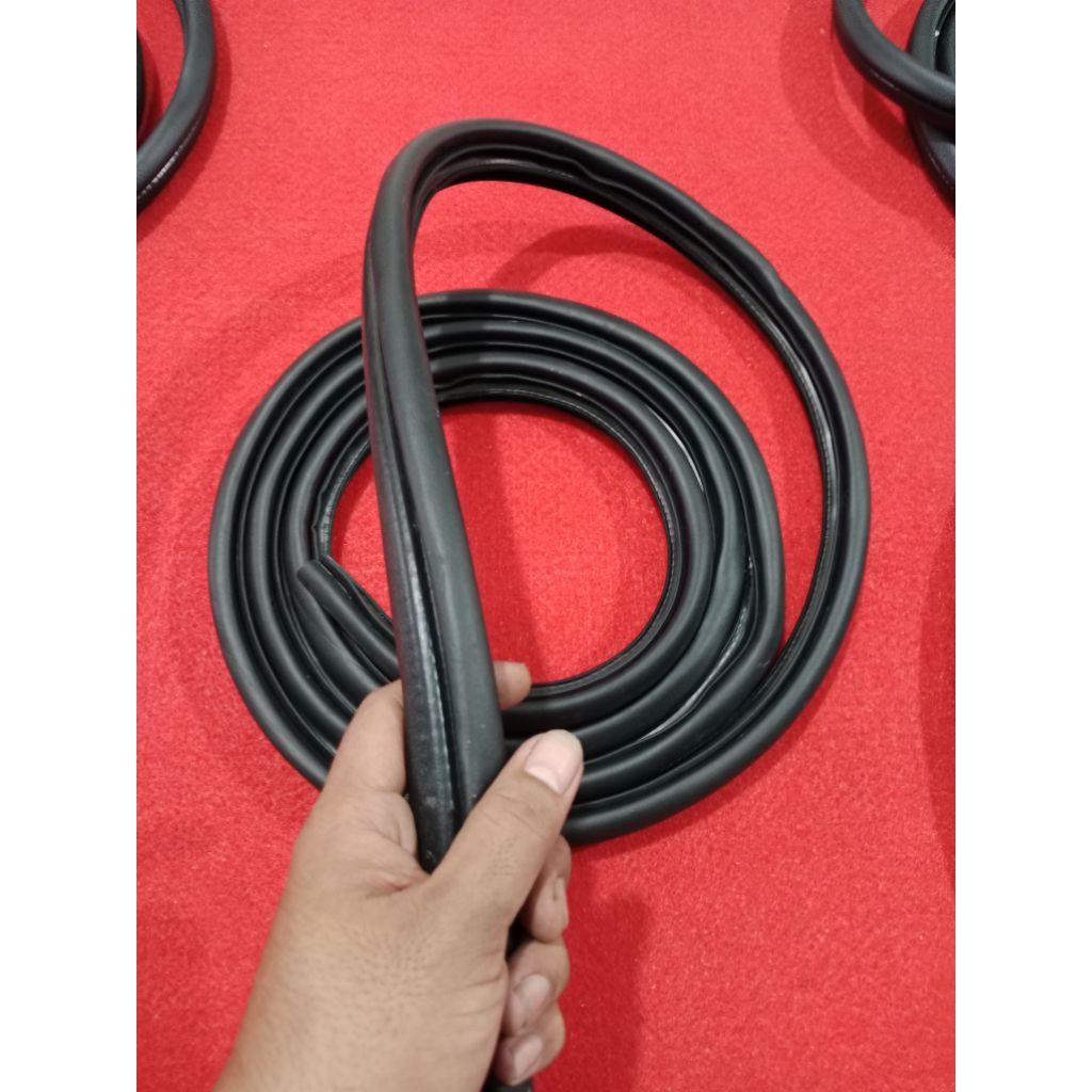 karet bagasi karet balon pintu bagasi mobil suzuki splash