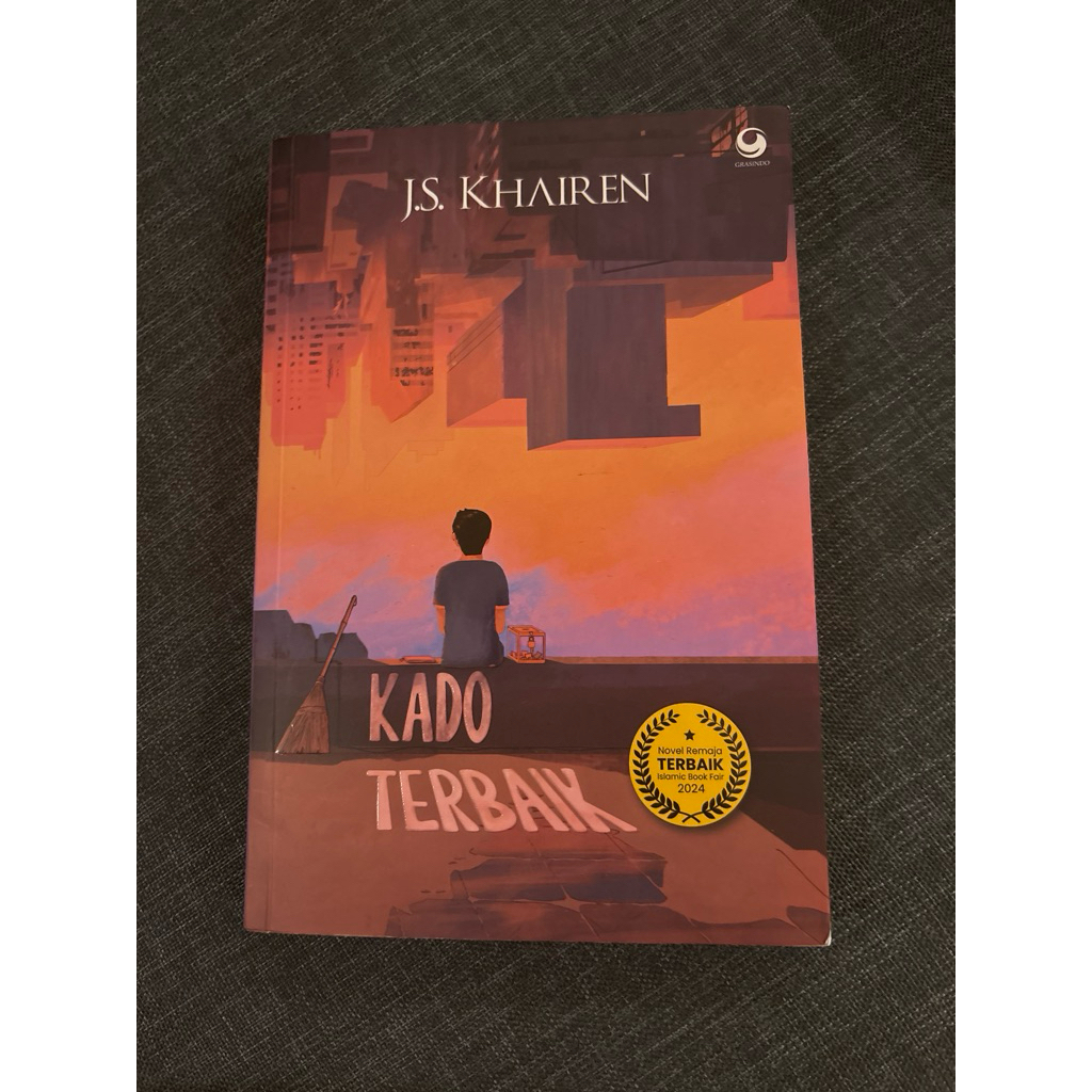 Novel Kado Terbaik, JS Khairen [Preloved]