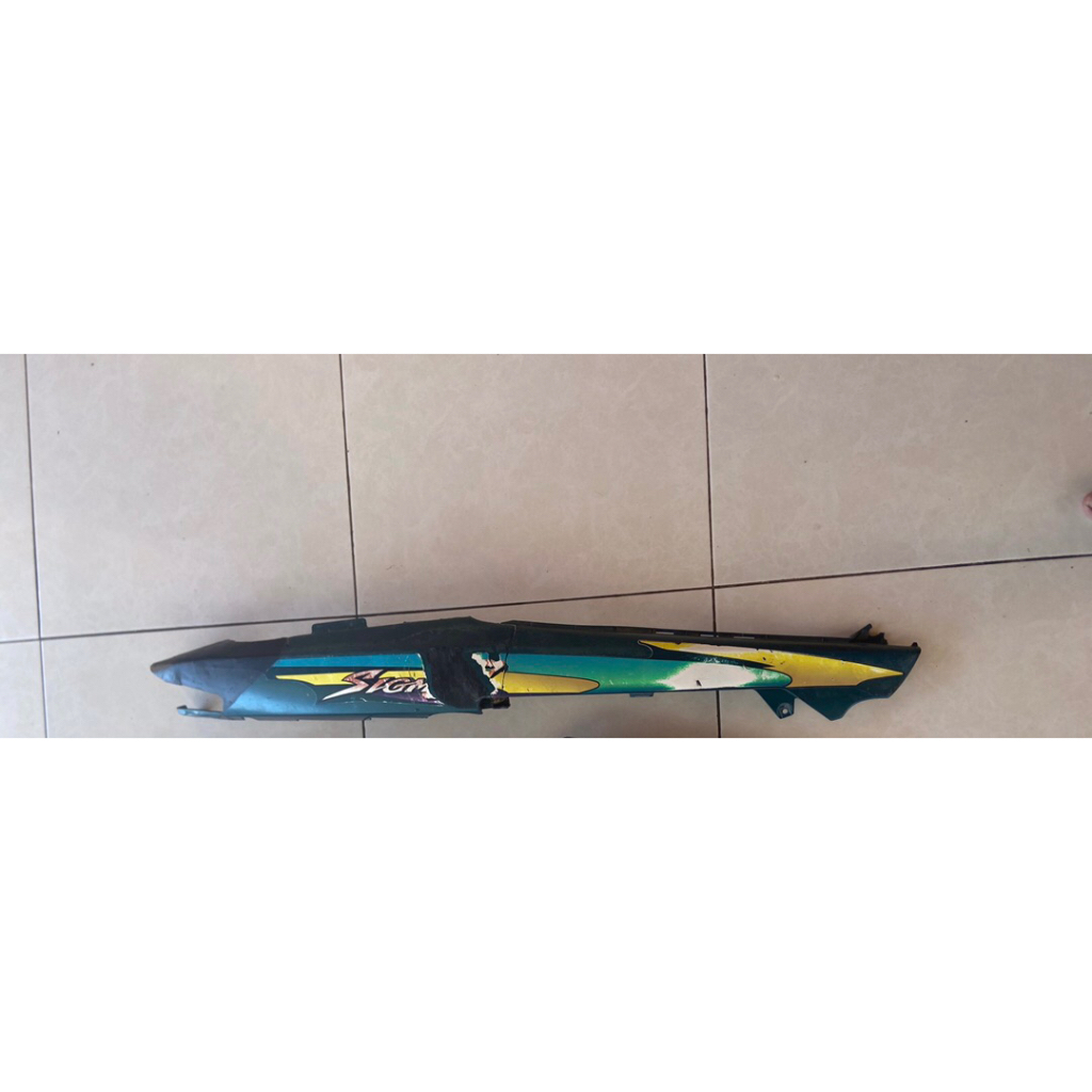 bodi belakang kanan yamaha sigma original ( bahan )
