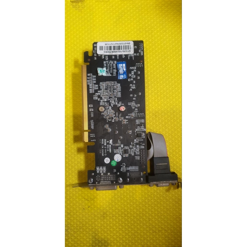 vga vurrion ddr3 gt220 1gb.. seken normall
