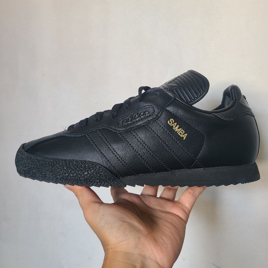 sepatu sneakers ADDS SAMBA SUPER