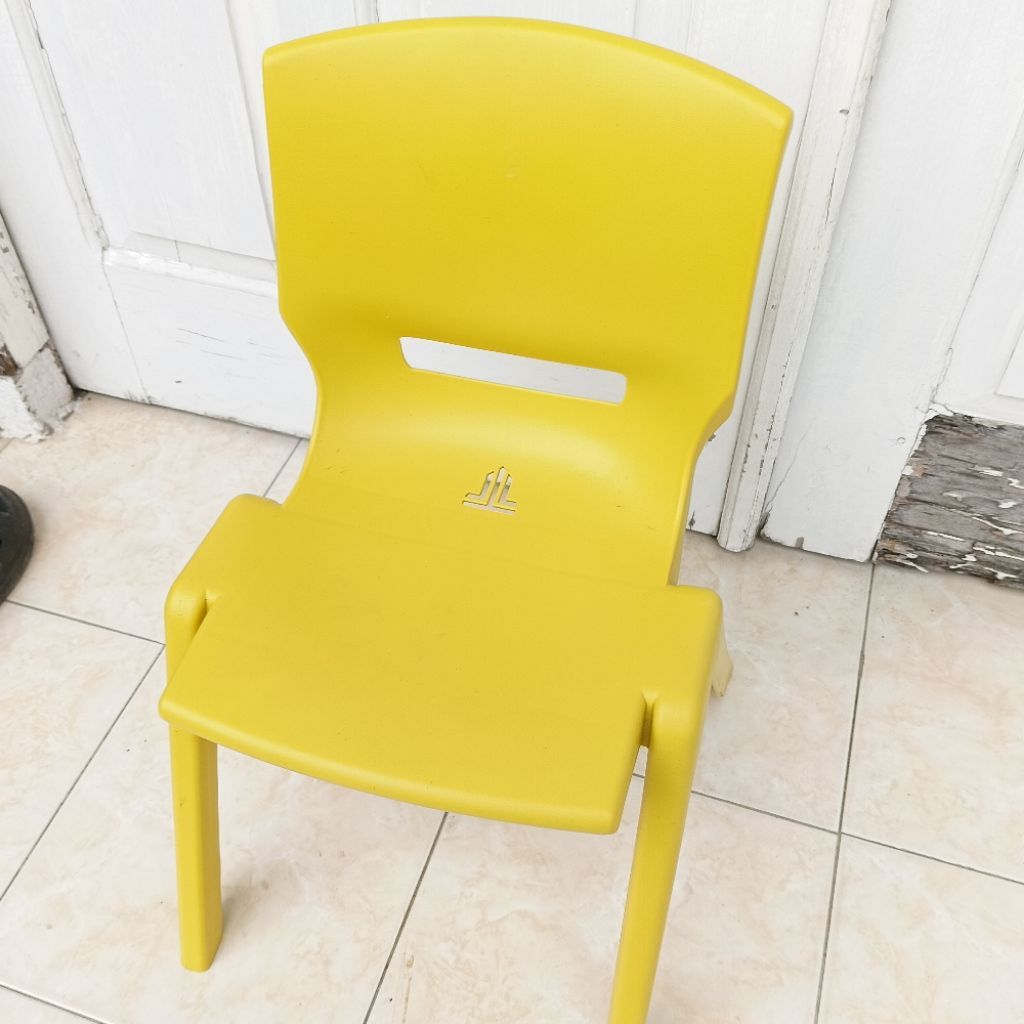 Preloved Bekas Kursi Anak Plastik Olymplast (Instant Area Palembang saja)