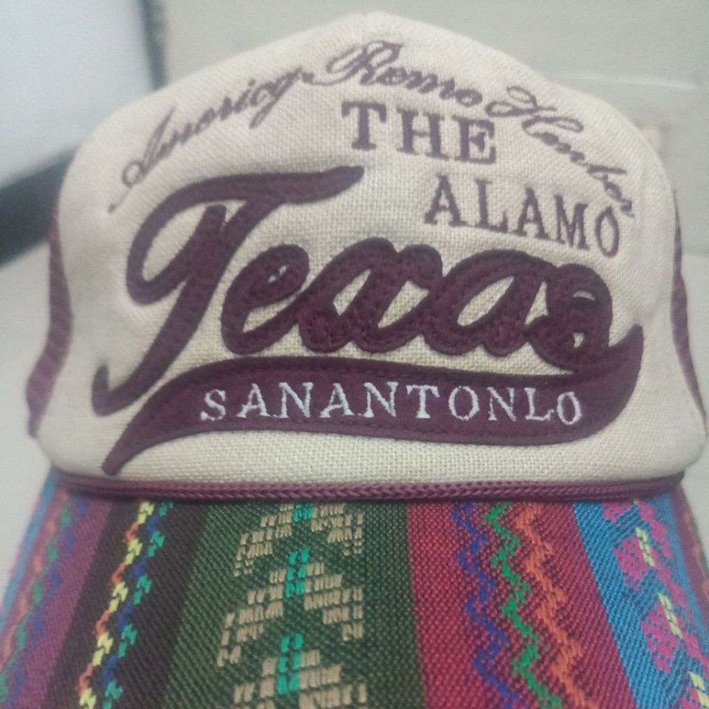 Topi trucker visor motif Navajo