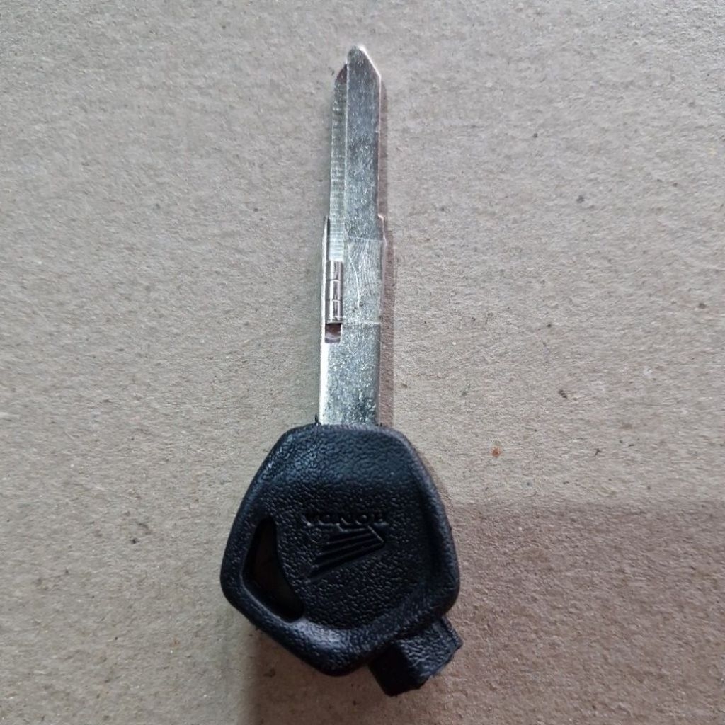 anak kunci duplikat Revo panjang/Supra Helmin