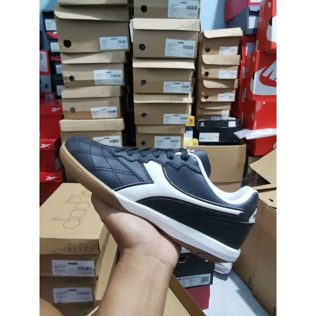 media Link Chekout 10 kg sepatu Sneakers borongan