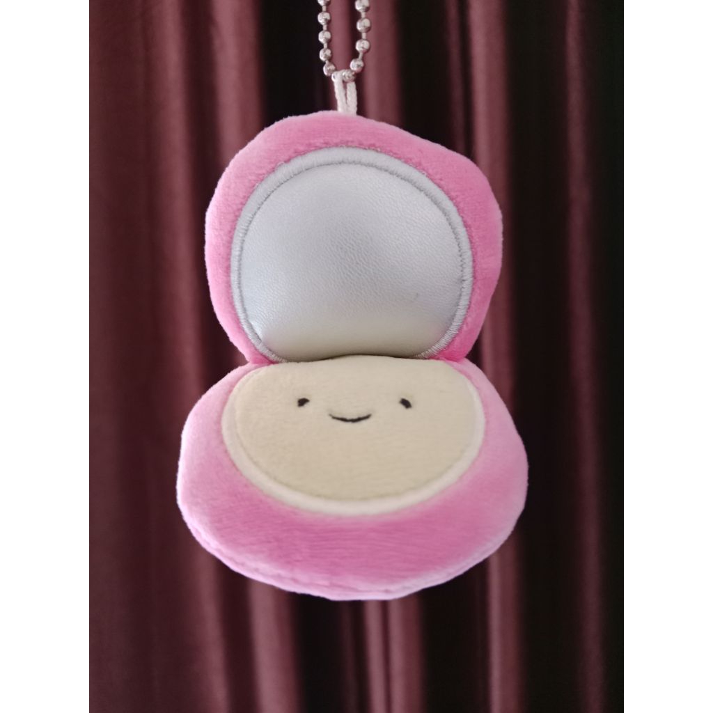 Qualia Bedak Keychain (Rare)