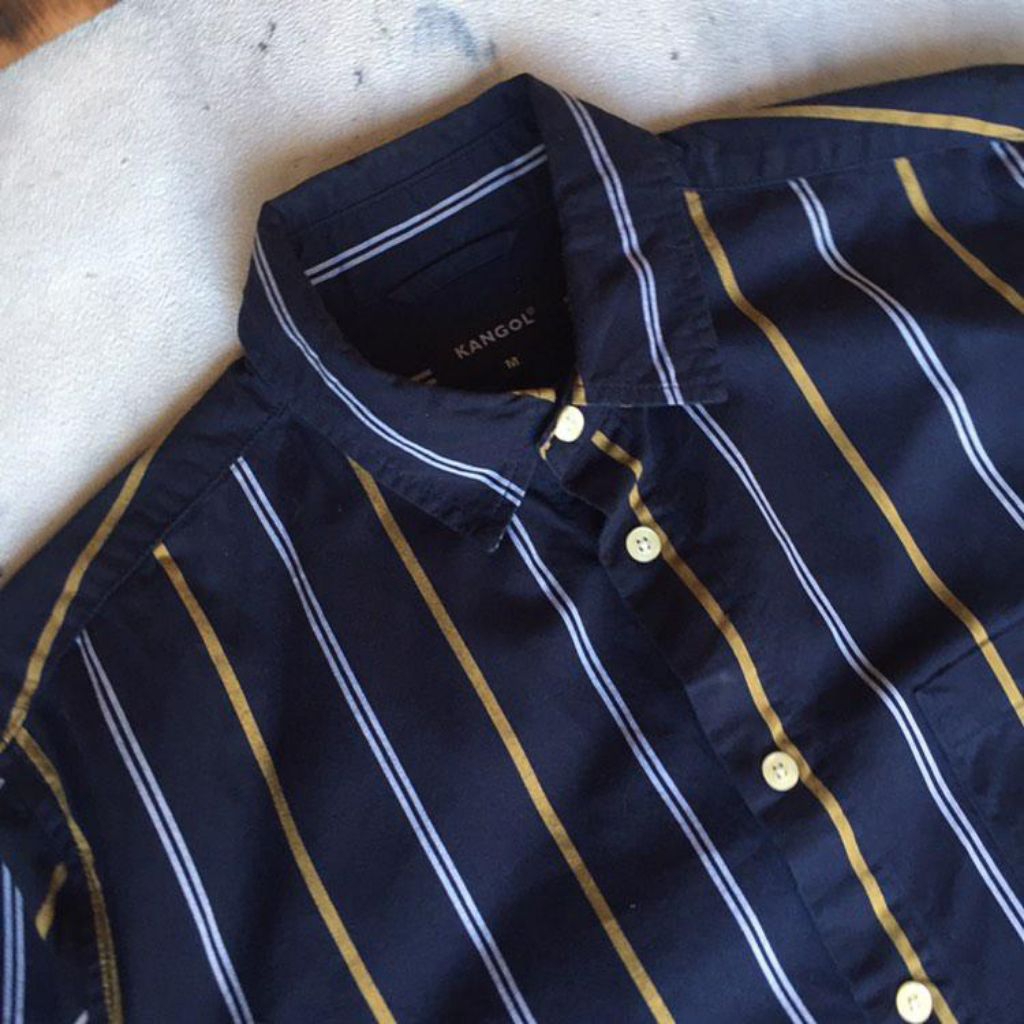 kemeja lengan panjang katun biru garis garis fashion outfit pria