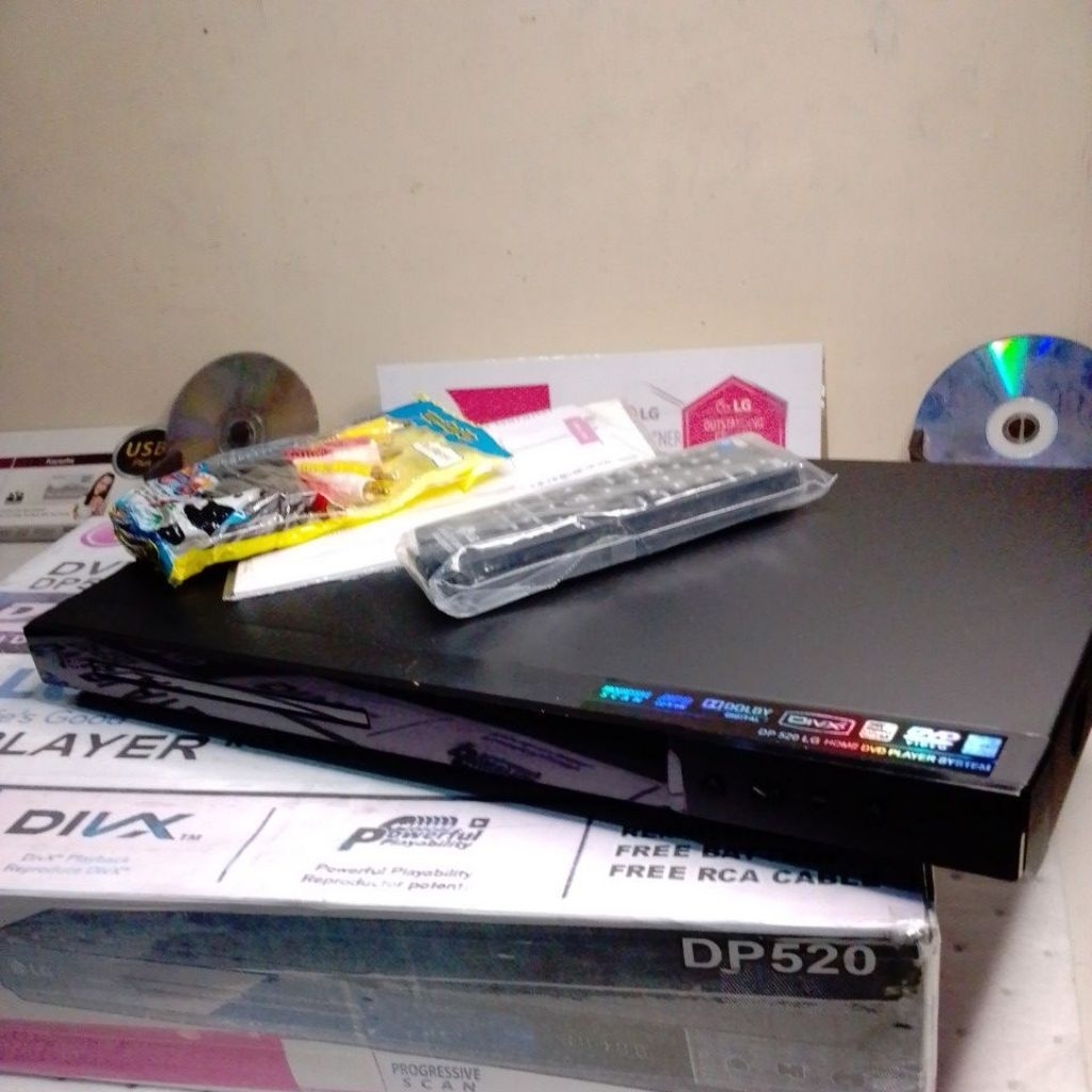 ALAT PEMUTAR DVD VCD PLAYER MERK LG TYPE DP520 DP430 DP540 MANTAN DISPLAY PAJANGAN PAMERAN ASLI DIJA