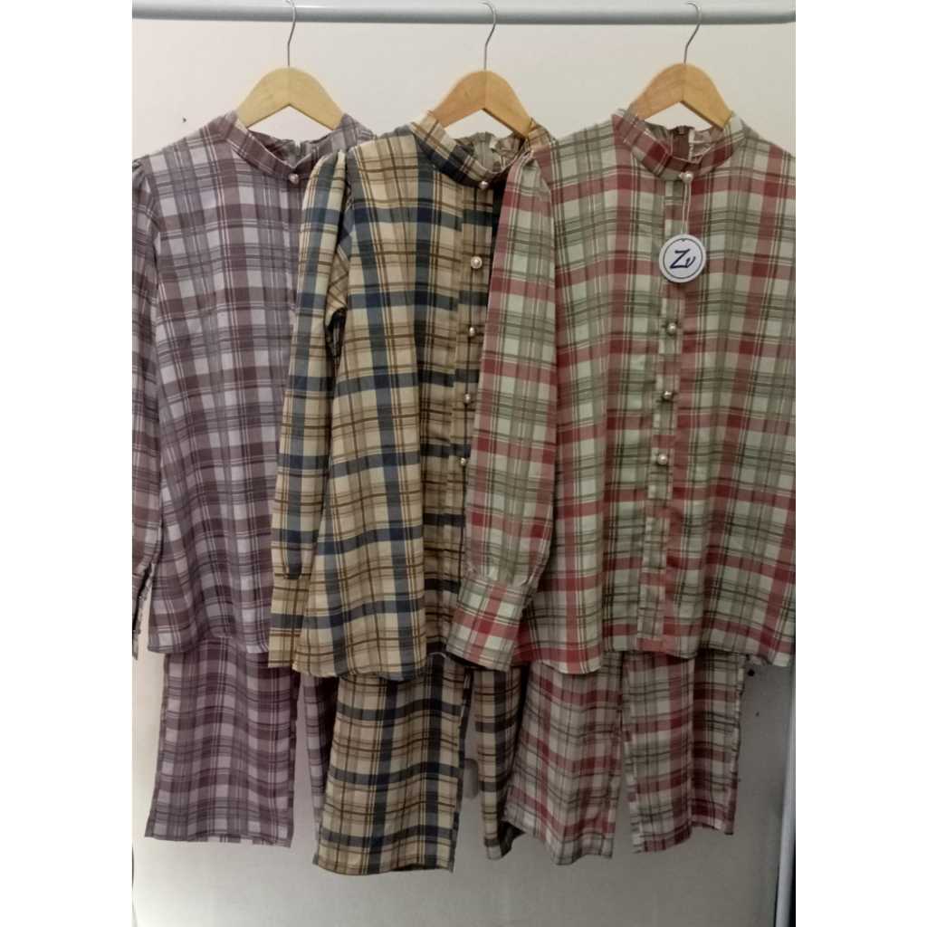 ZIVA One Set motif Kotak-Kotak