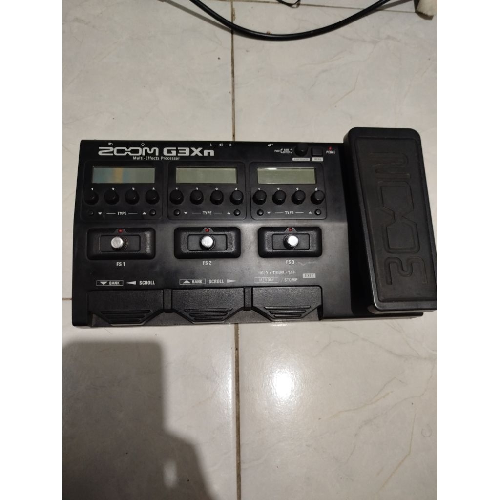 EFEK GITAR ZOOM G3XN