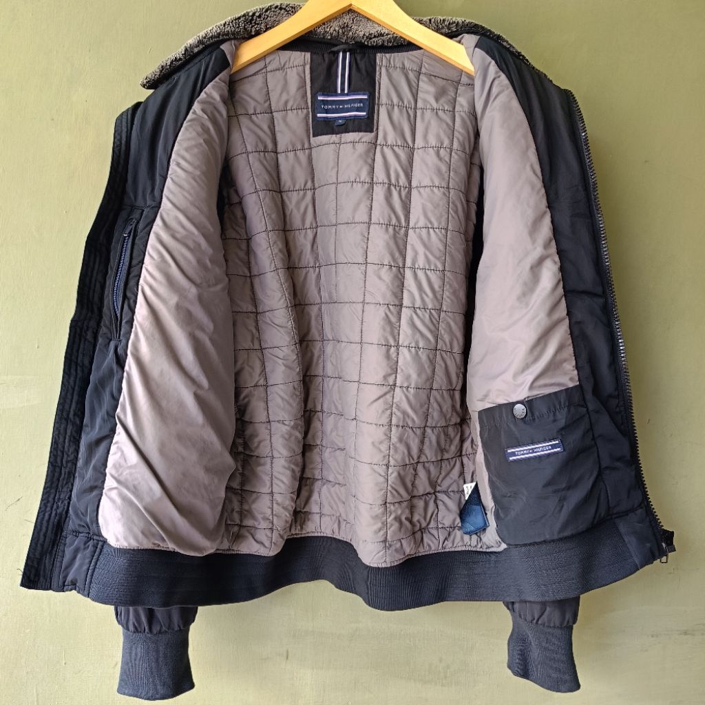 JAKET TOMMY HILFIGER PARASUT PUFFER KERAH SHERPA JAKET MOTOR TOMMY HILFIGER
