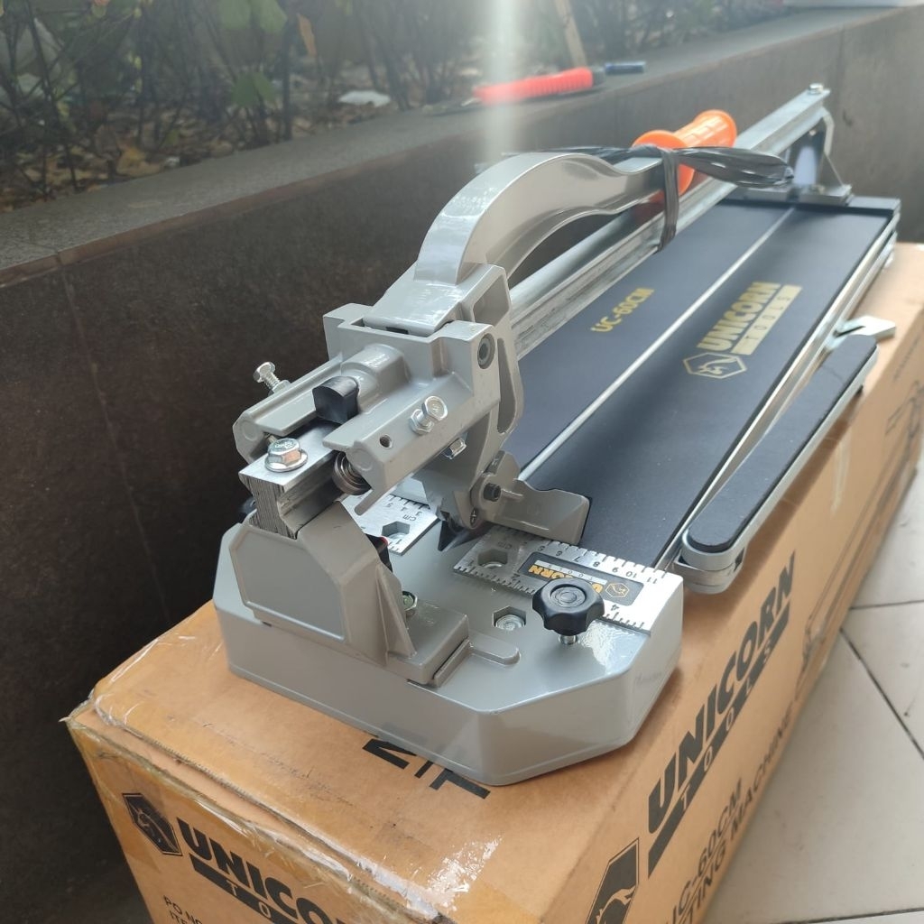 alaf potong keramik granit manual 80 cm, UNICORN