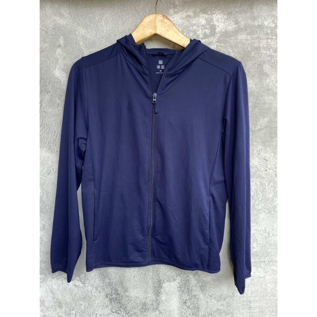 JAKET OLAHRAGA UNIQLO AIRSM YOGA GYM RUNNING OUTDOOR