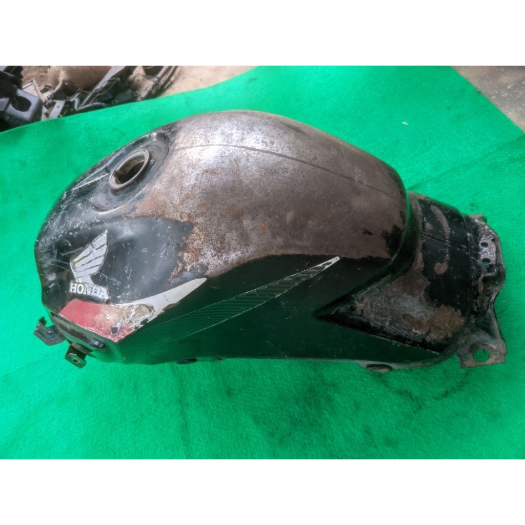 TANGKI HONDA CB150R OLD ORIGINAL SECOND