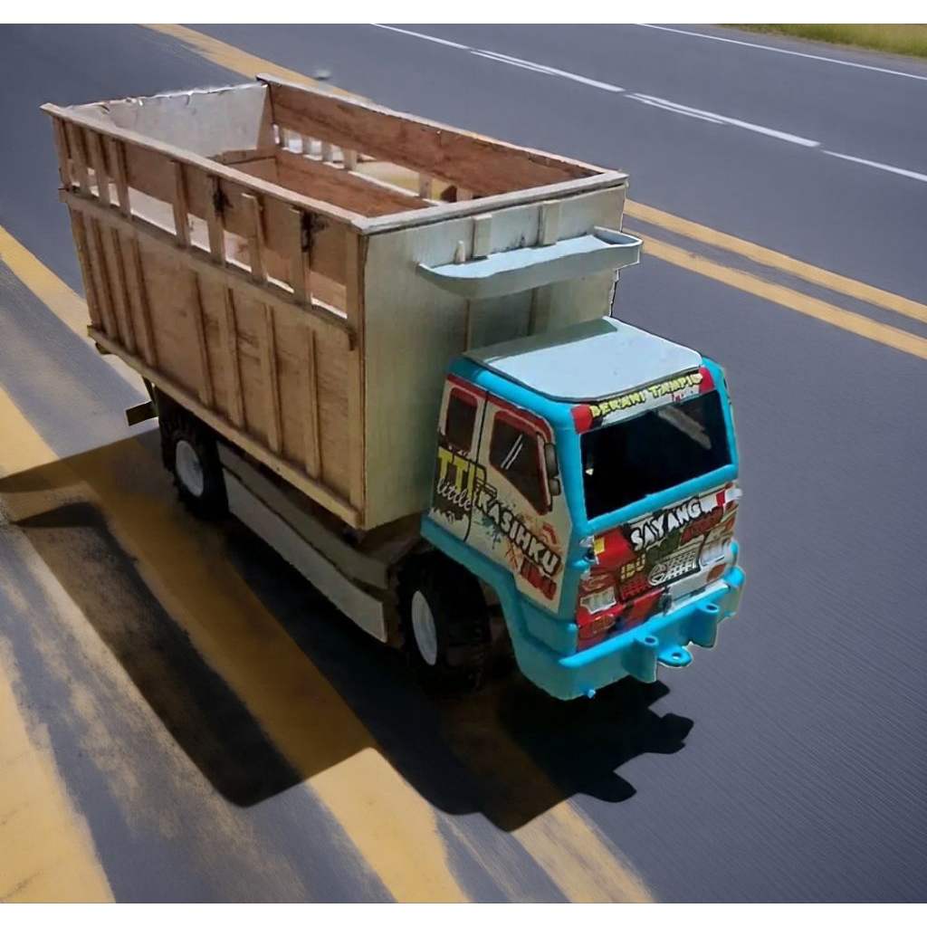 Miniatur truk kabin plastik, modifikasi Herex, truck Oleng, mainan anak