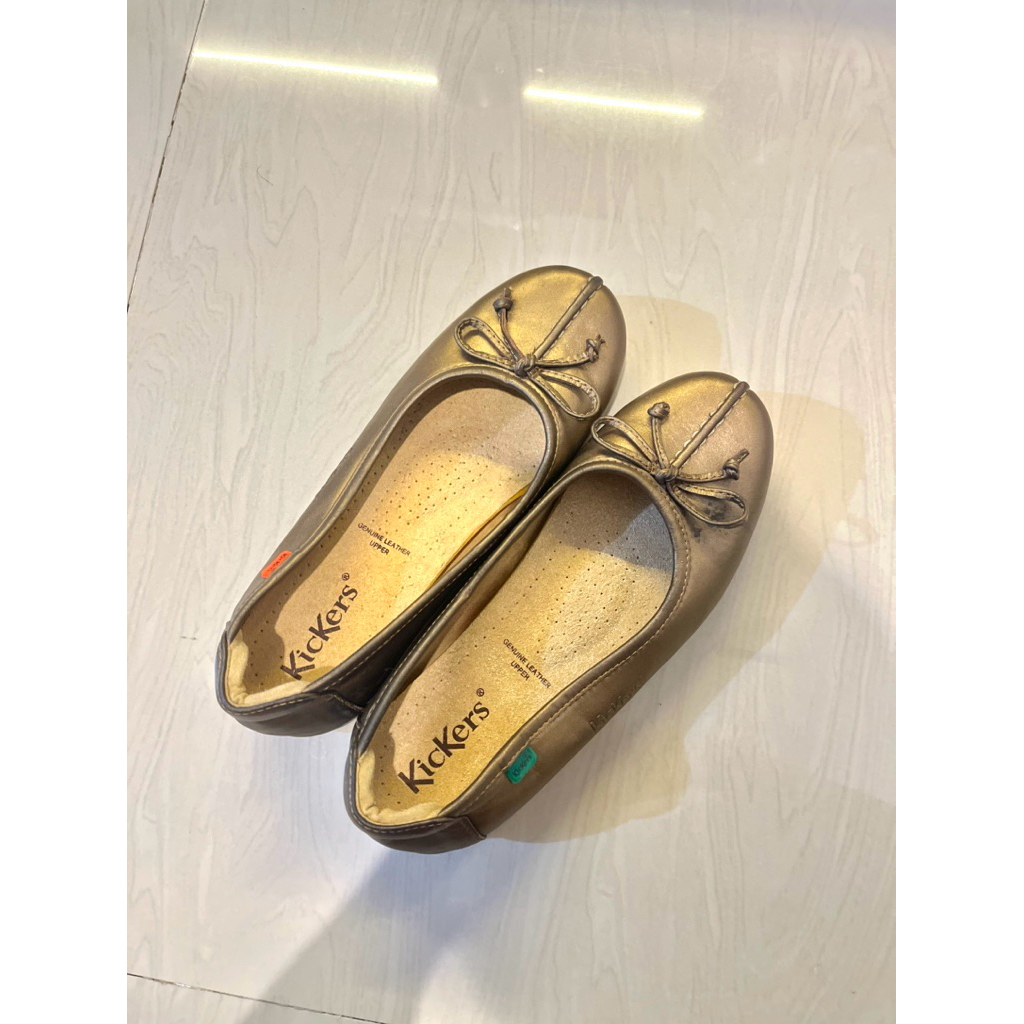 Preloved sepatu wanita Kickers Size 37