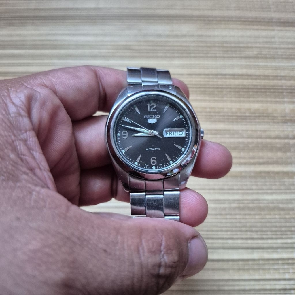 Seiko 5 SNX123K1 Black Dial 7S26