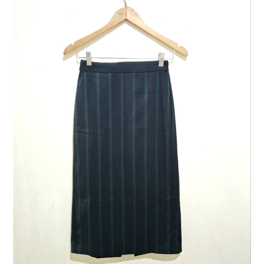 Skirt GU by UNIQLO Flanel Stripes Dark Navy (M)