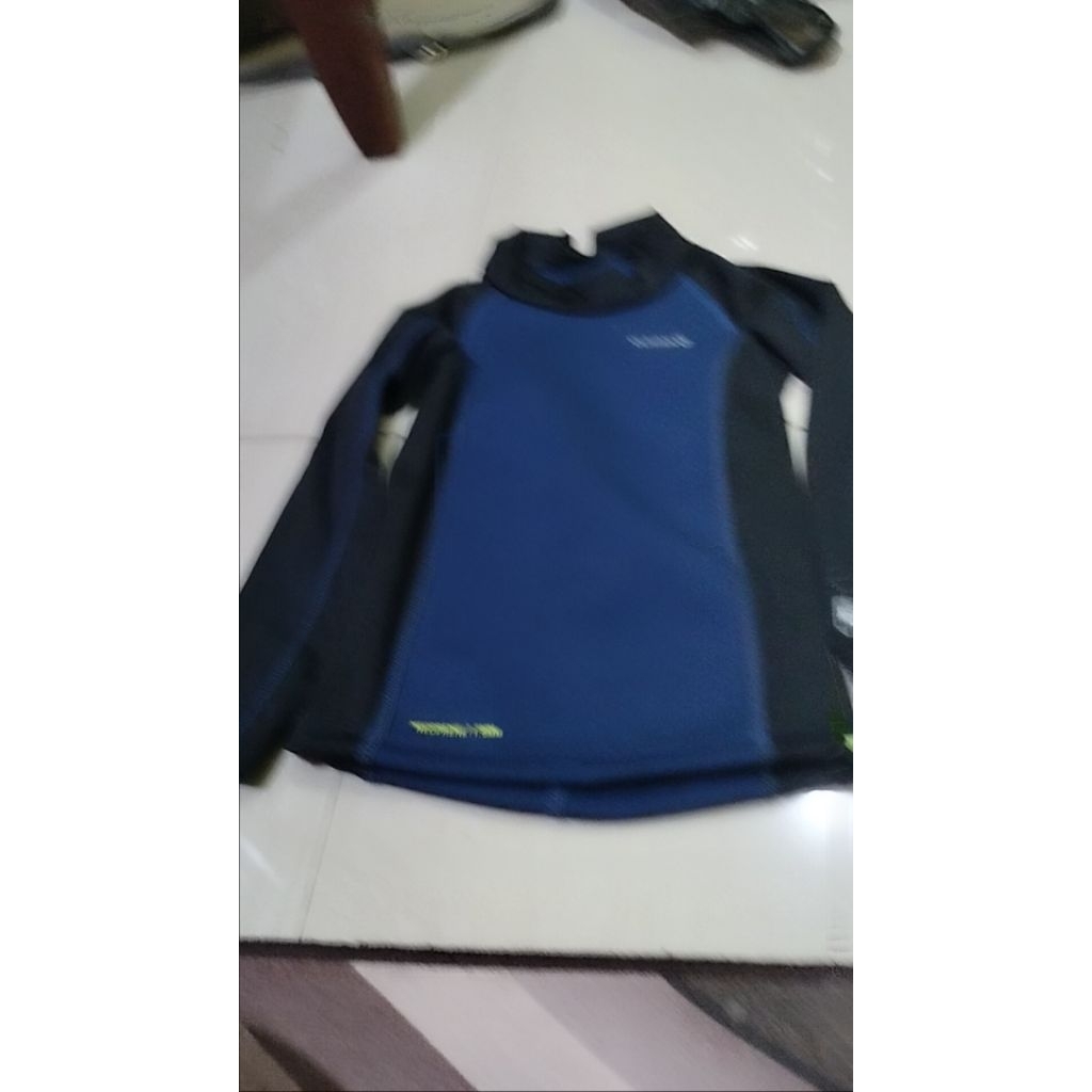 Baju renang anakanak berbahan Neoprene
