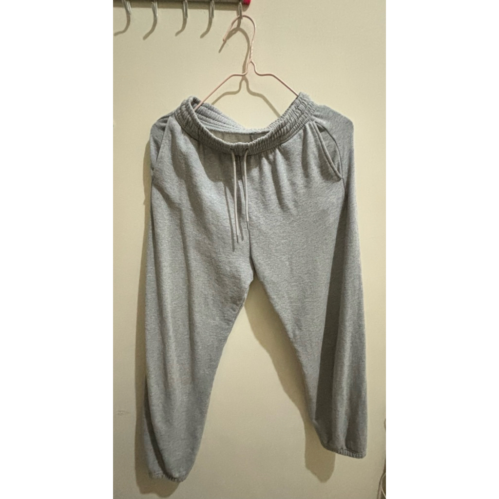 [PRELOVED] UNIQLO Jogger pants/Celana Jogger/Sweatpants/Celana Olahraga Wanita UNIQLO