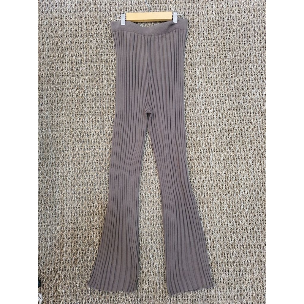 CELANA KULOT RAJUT FREAK'S STORE