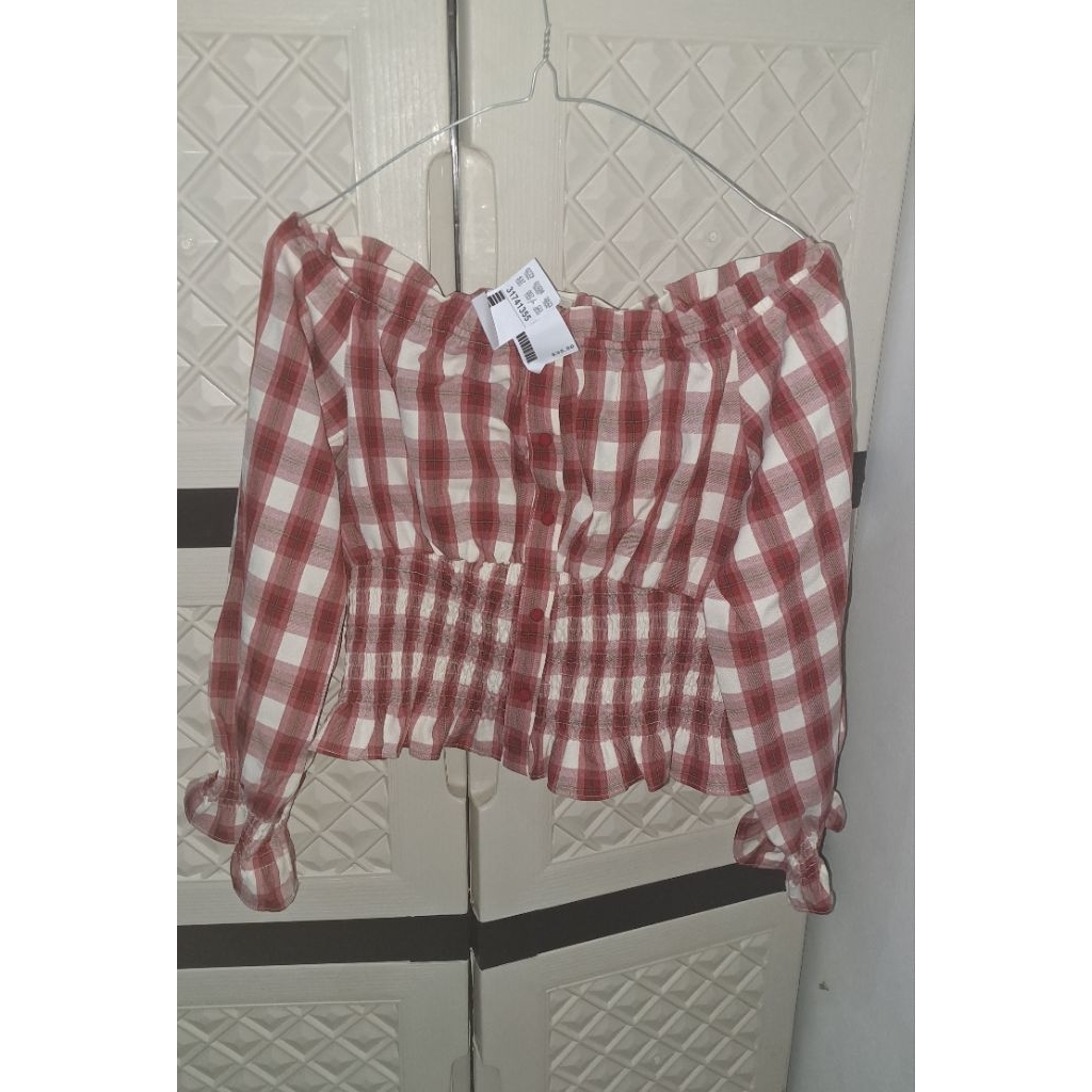 sabrina kotak, atasan sabrina