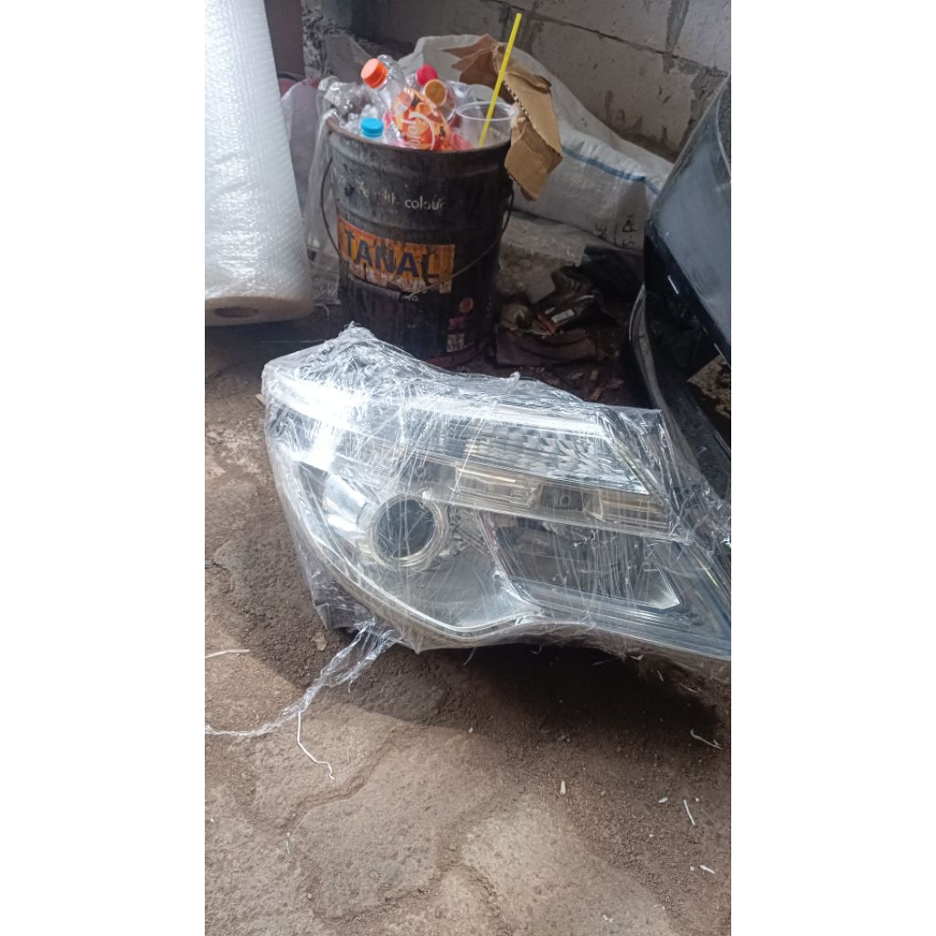 headlamp kanan serena biru c26 2017 ori