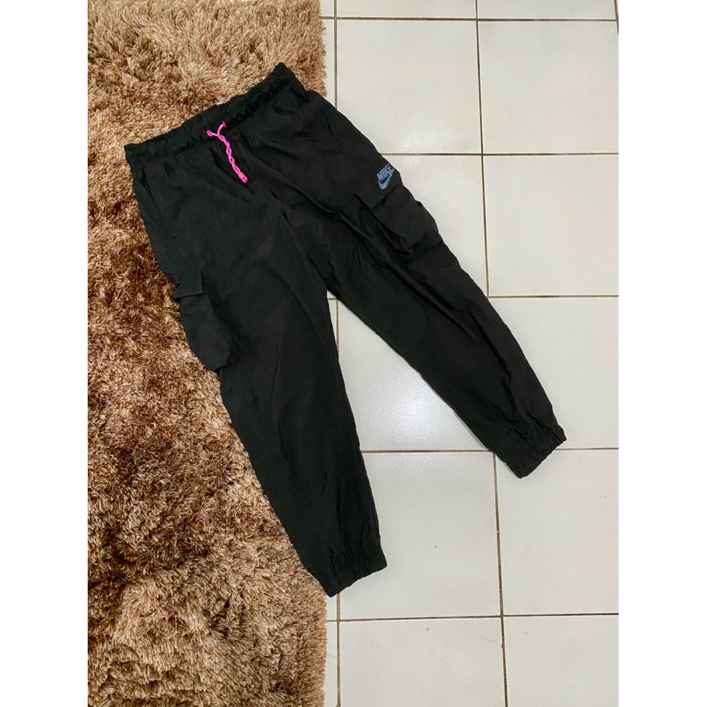 Celana Olahraga Joger Cargo Parasut Nike