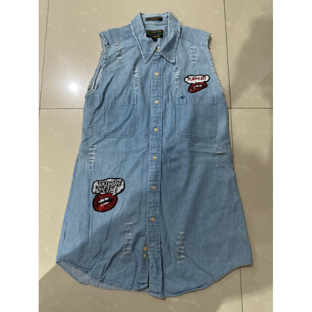 ALEXANDER JULIAN dress jeans sleeveless distressed