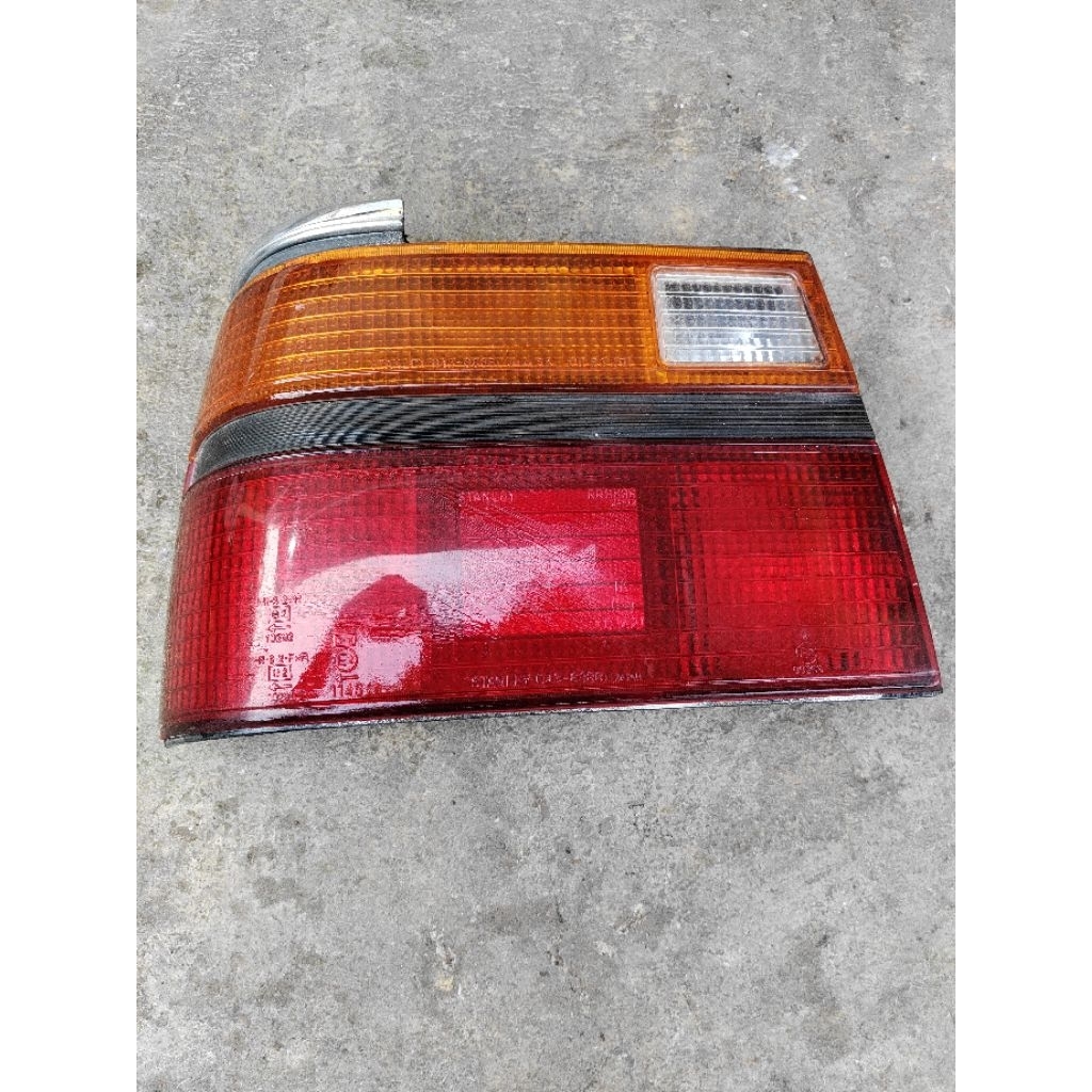 Stoplamp belakang Mazda 626 GLX