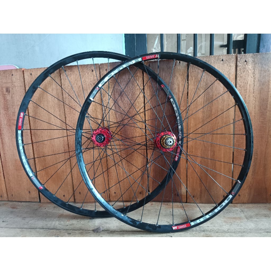 wheelset 26 hope pro 2 evo jangkrik, QR, 2nd baik-rim dt swiss
-hfh hope pro 2 evo , qr, sixbolt , b