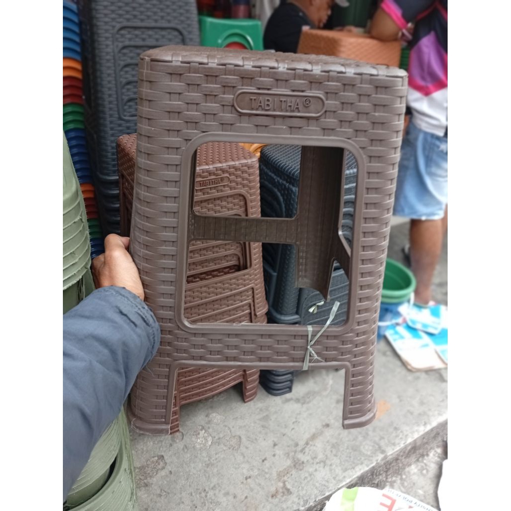 KURSI ANYAM PLASTIK/BANGKU PLASTIK ANYAM/BANGKU PLASTIK ANYAM ROTAN