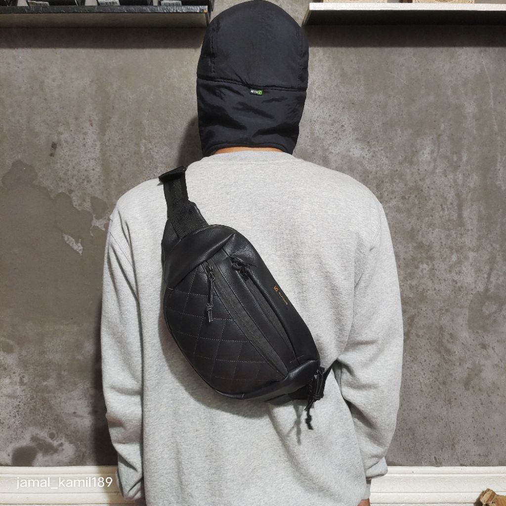 TAS SELEMPANG BLOODS KRIEG BLACK ORIGINAL.