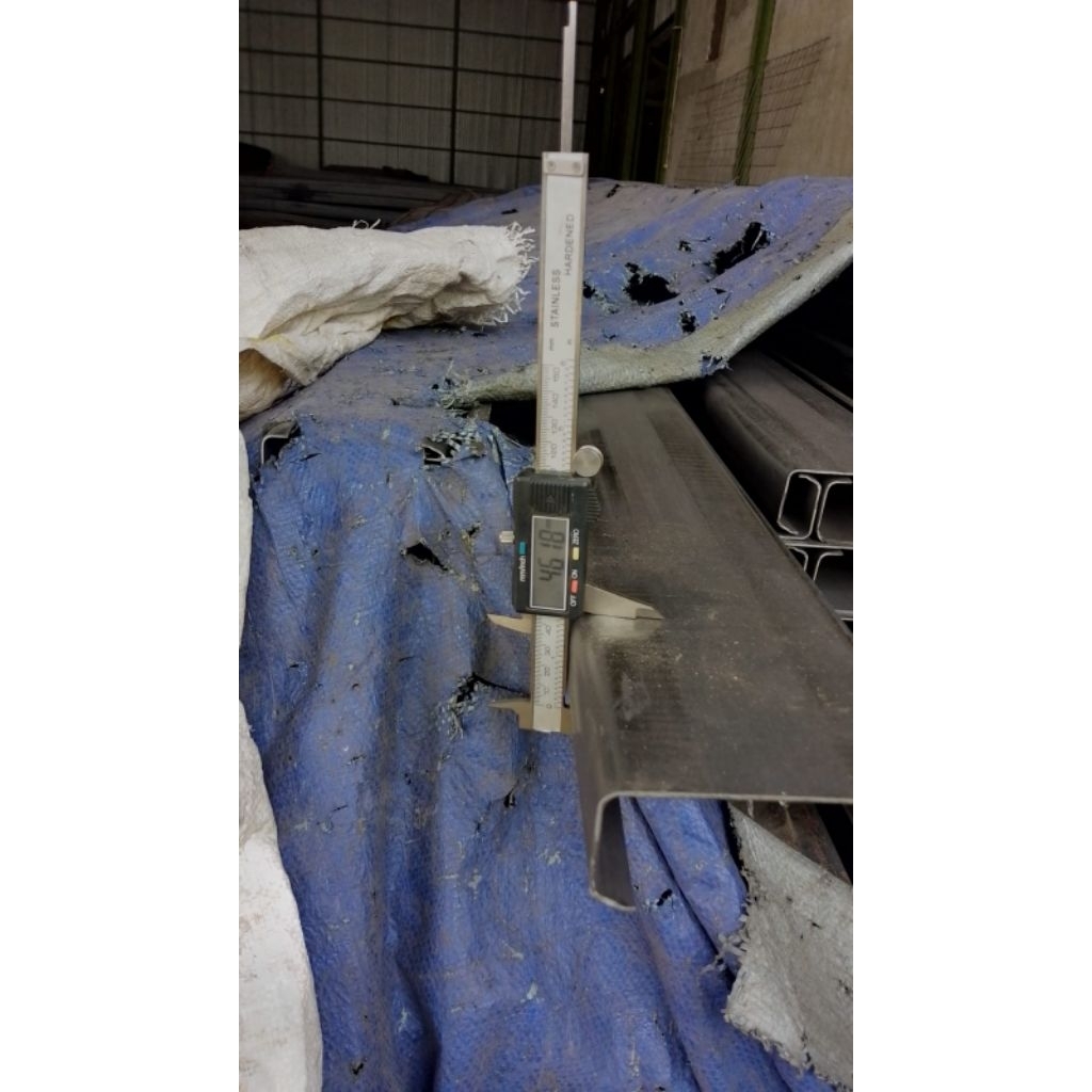 Besi CNP 150x50 tebal 2,3mm