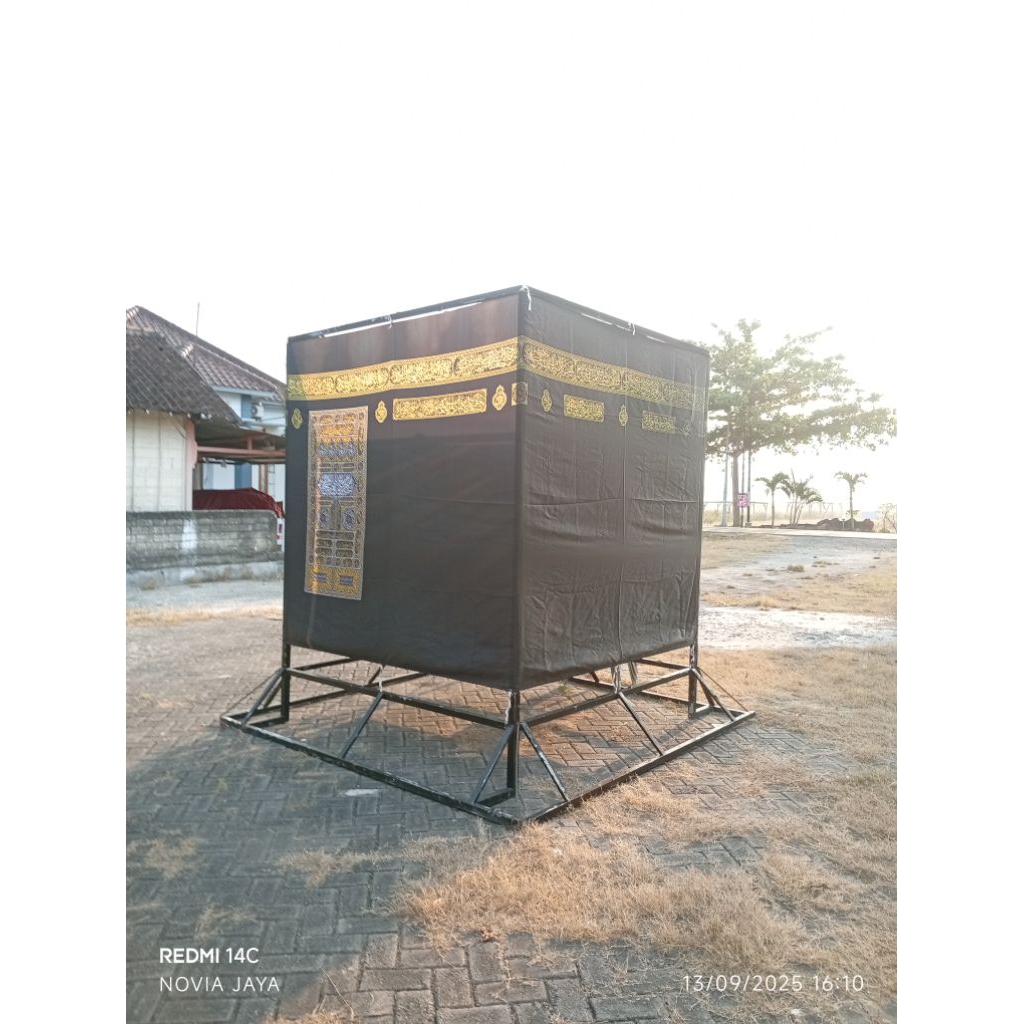 Replika Kiswah Ka'bah