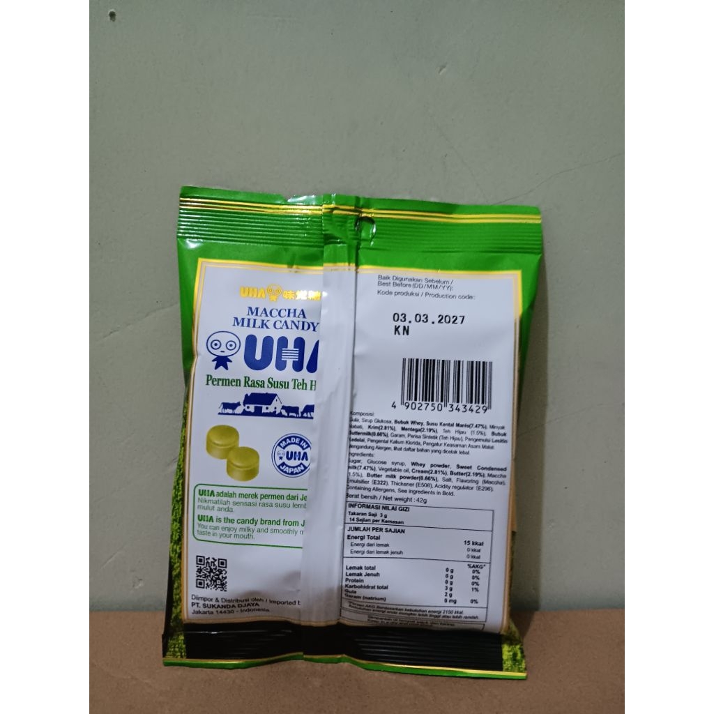 UHA milk candy 42gr Matcha & strawbery