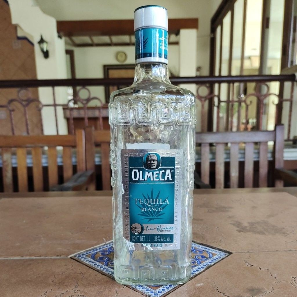 Botol bekas minuman impor