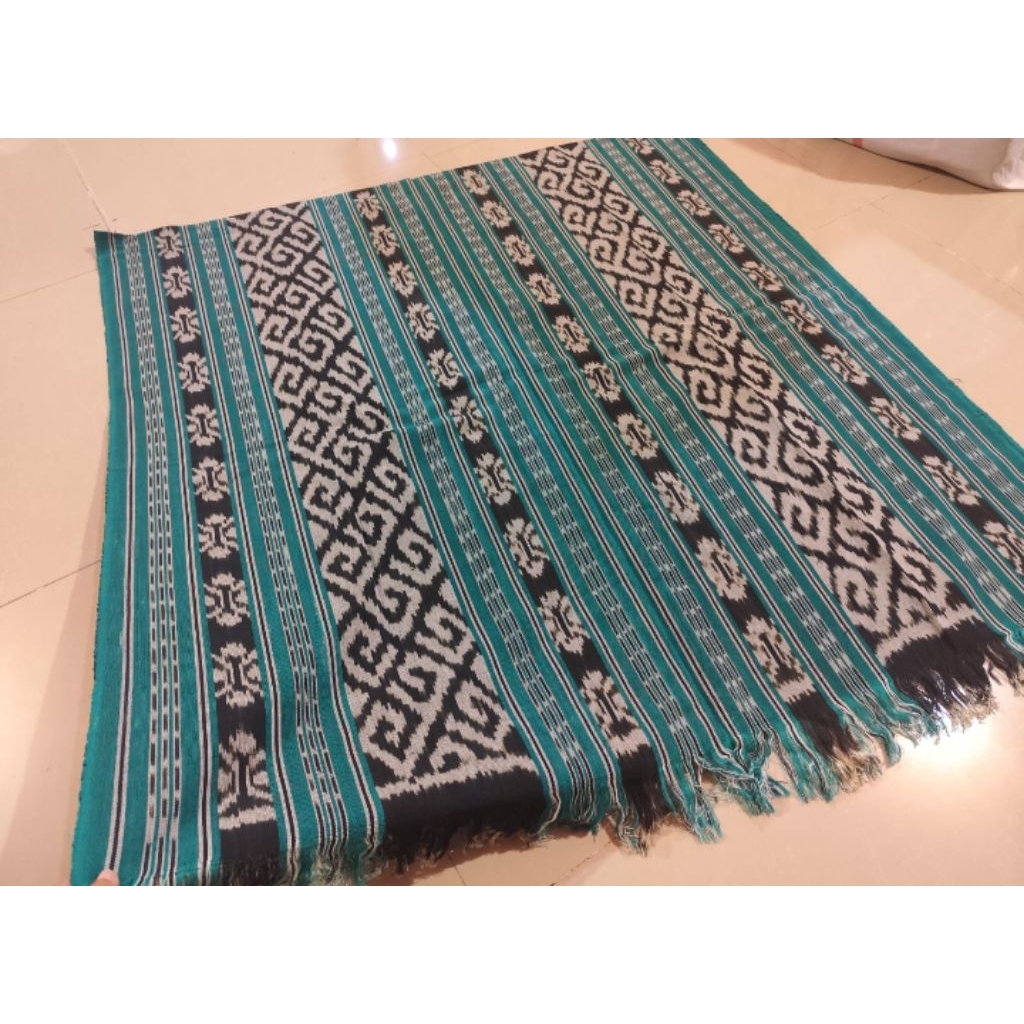 Kain tenun blanket etnik kalimantan