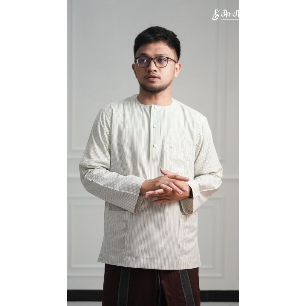 Baju Koko Salur Putih Motif Garis-garis, Koko Kerah oblong/Sanghai Annun , Salur kain Katun premium