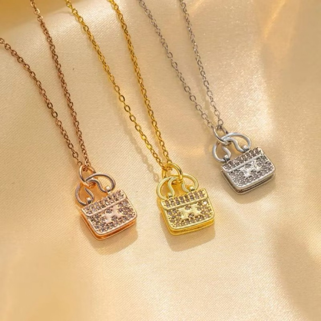 kalung liontin wanita titanium tas H