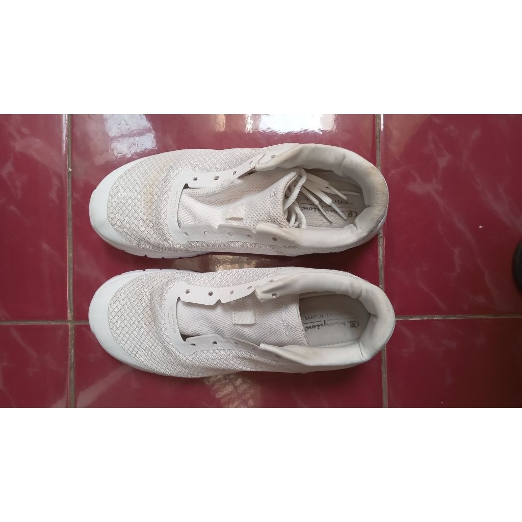 preloved sepatu champion