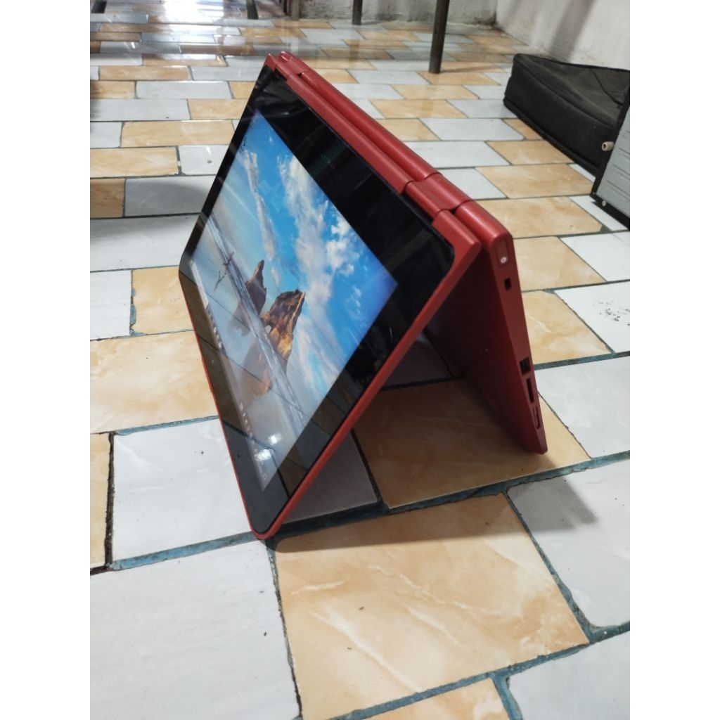Laptop 2 in 1 merk HP Lipat Flip Layar sentuh