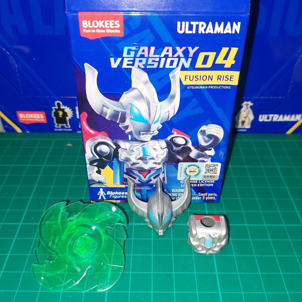 Blokees Ultraman Galaxy Version 04 (Selected) "GEED SOLID BURNING, ZERO BEYON, GEED MAGNIFICENT, HIK
