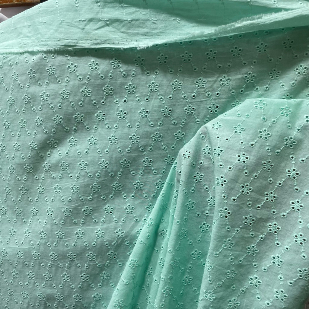 (COD)kain katun bolong bordir/kain katbol bordir/kain katun bolong cantik