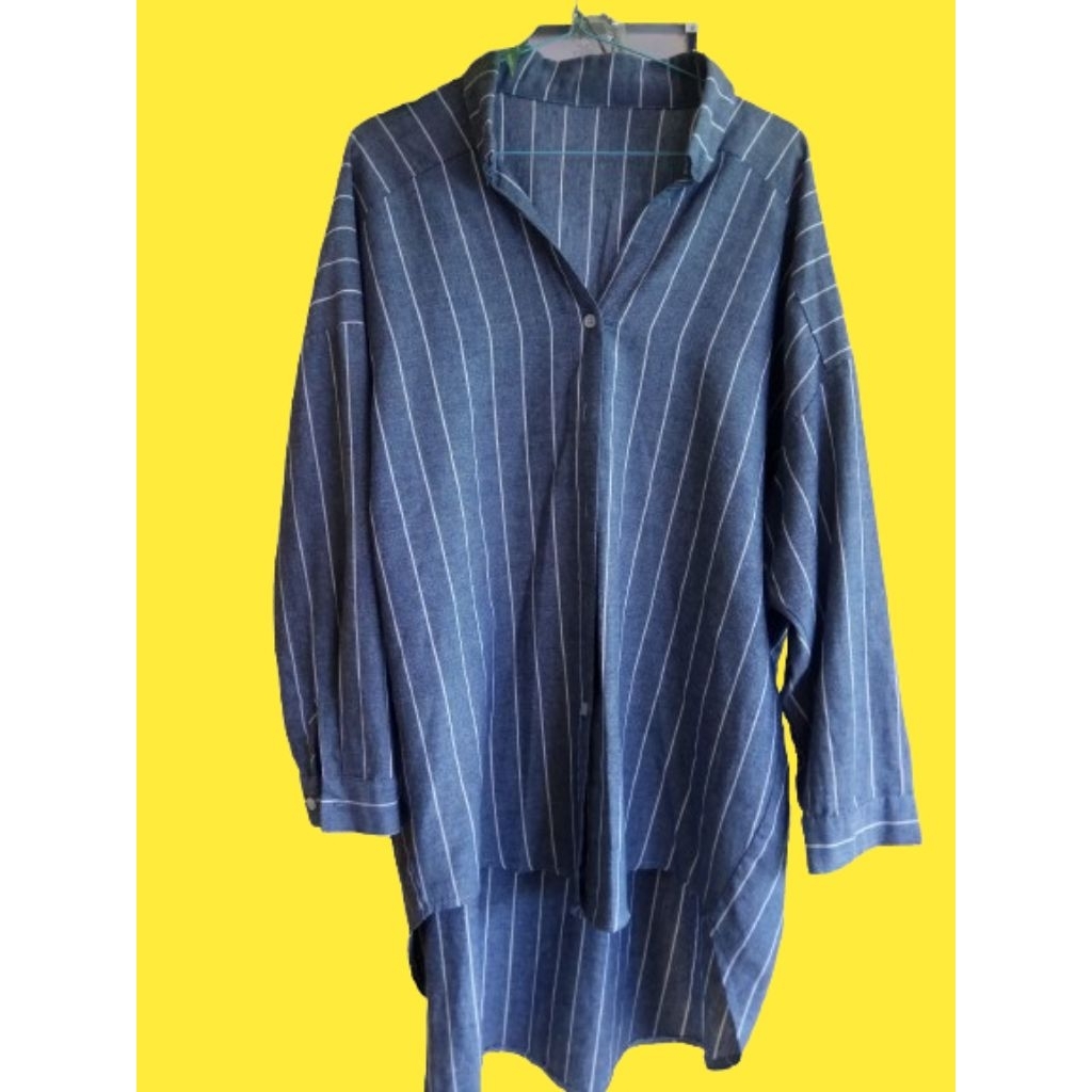 Kemeja garis biru putih