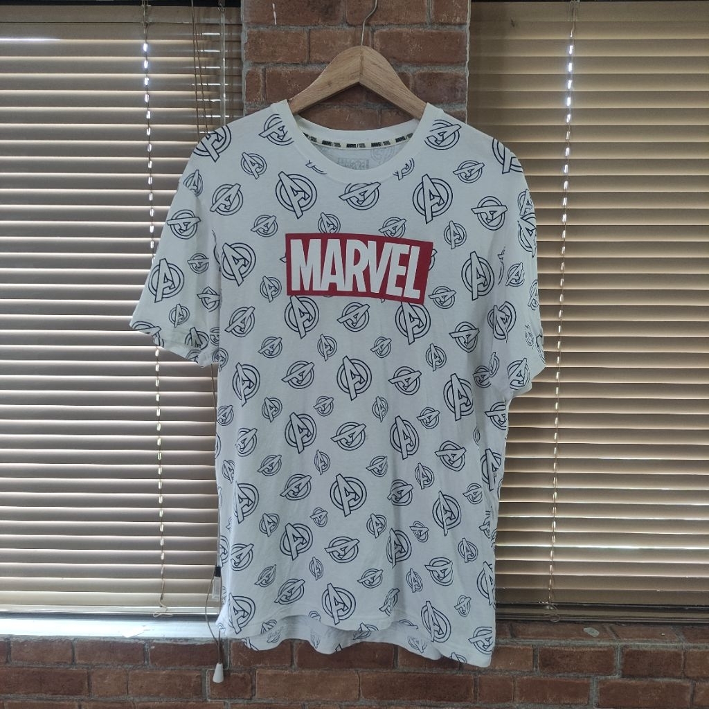 Kaos Marvel Avanger AOP Size L