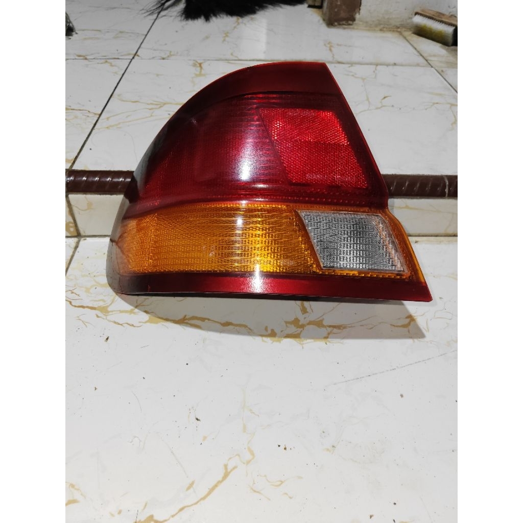 stop lamp lampu belakang ford laser lynx kiri ori